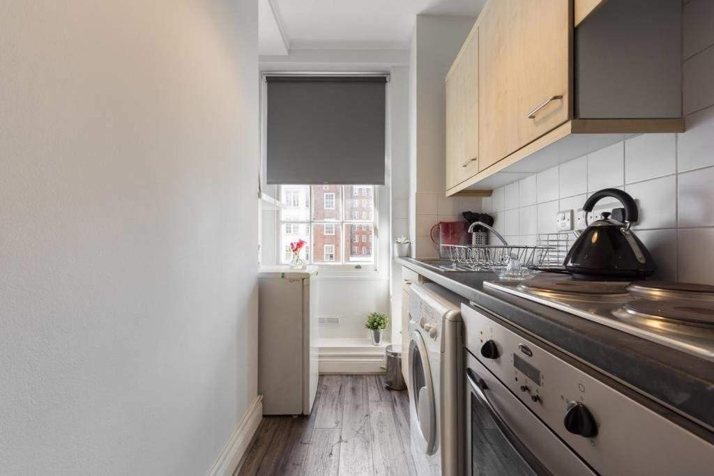 Central Forset Court Studio Apartment *