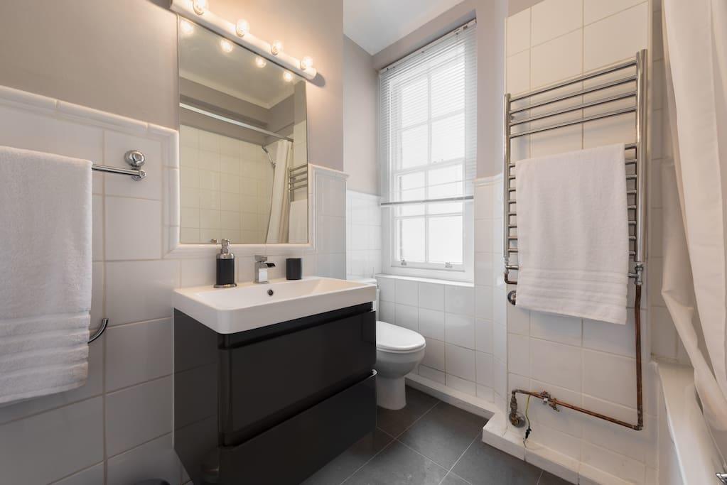 Central Forset Court Studio Apartment