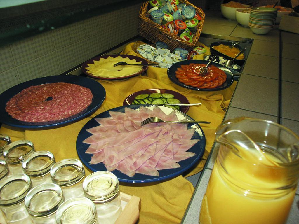 Norfolk Plaza Hotell