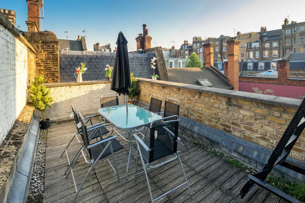Oxford Street Penthouse Apartment *