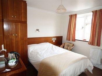 White Guest house 3*