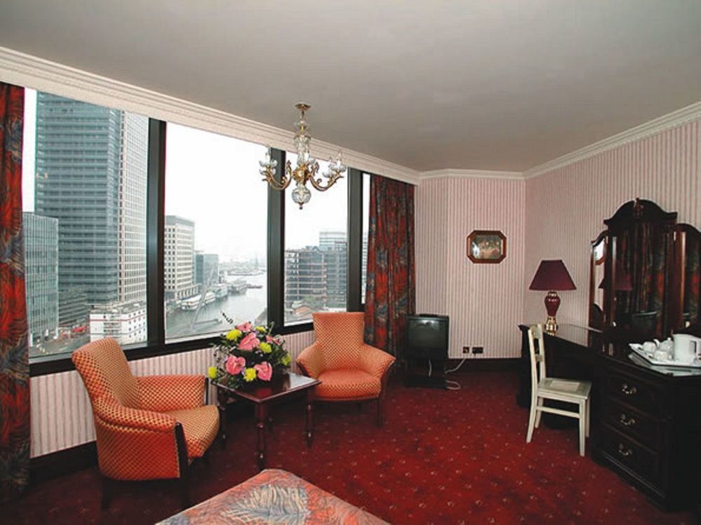 Britannia The International Hotel 4*