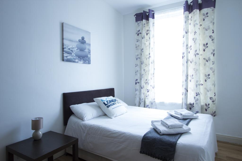 Kilburn Short London