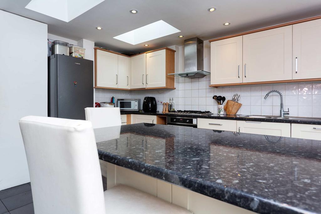 Veeve - Homely Hammersmith