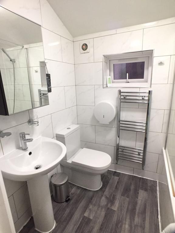 Guest house Leyton London