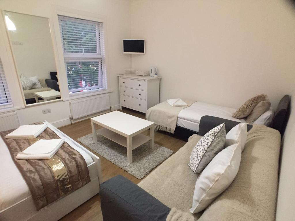 Guest house Leyton *