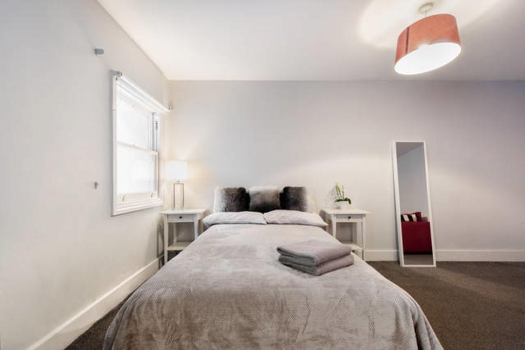 70 Oakley Square *