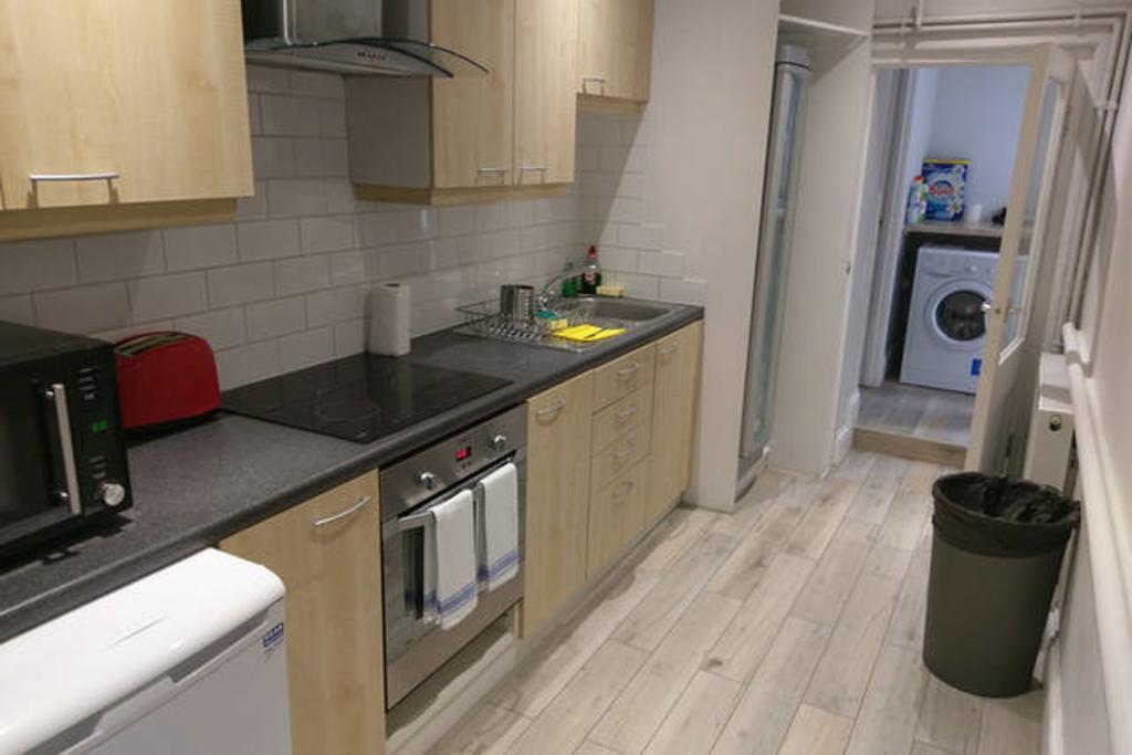 70 Oakley Square * London