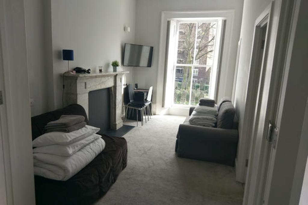 Apartment 70 Oakley Square *