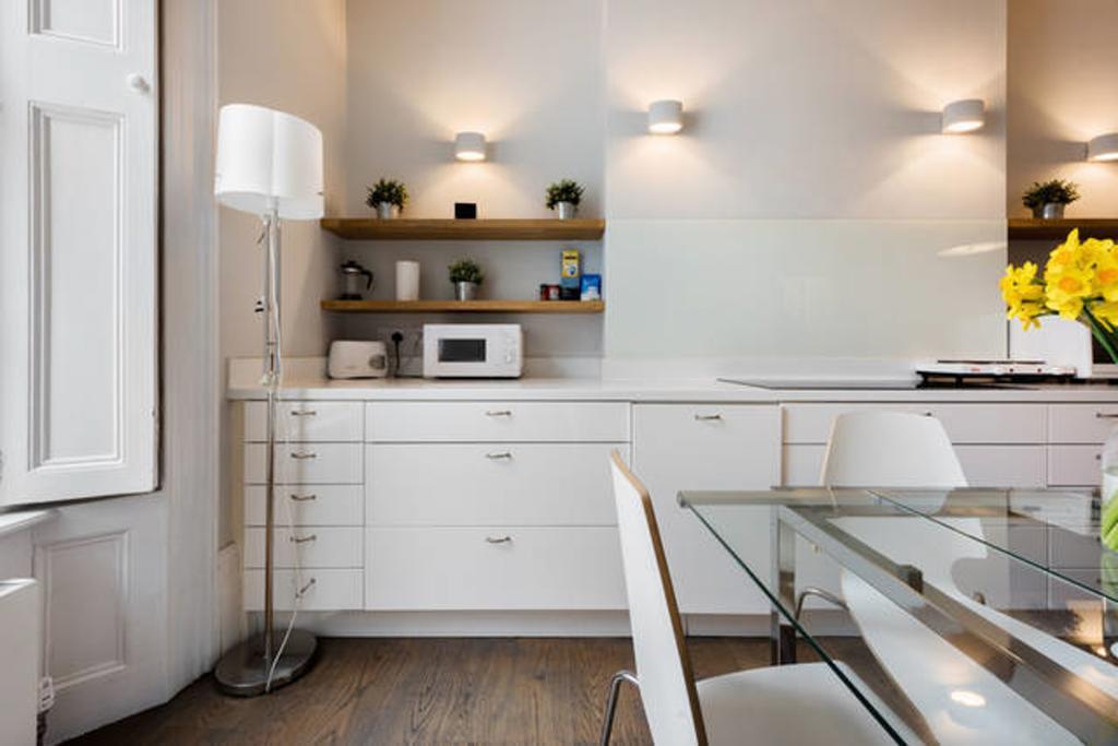 70 Oakley Square * London