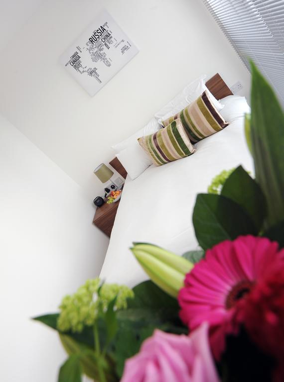 Apple Apartments Limehouse Basin London