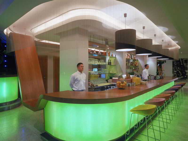 Aloft Excel 4*