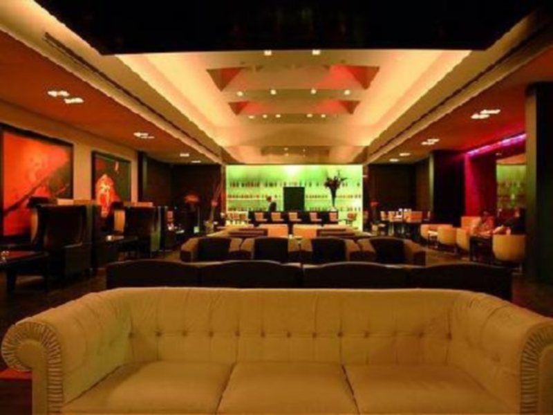 Plaza On The River 5*