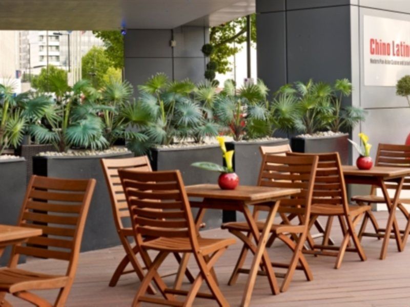 Aparthotel Plaza On The River London