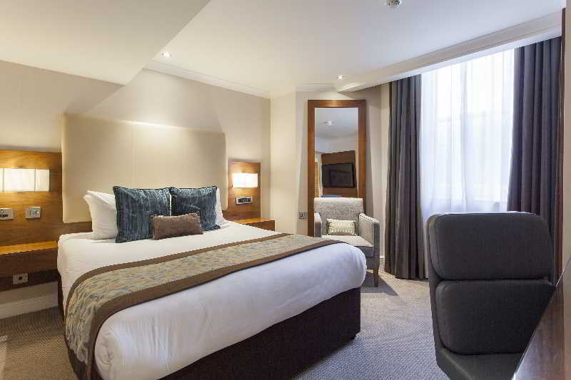 Thistle Piccadilly Hotel 4*