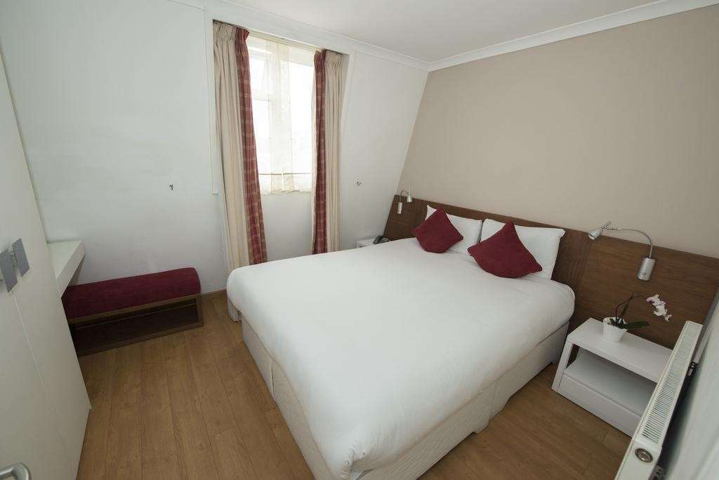 Apartment Kensington London
