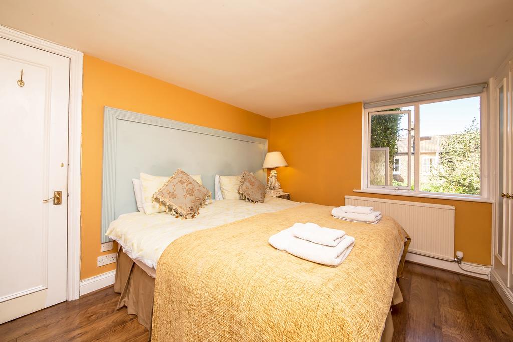 Couette-café The Villes 4*