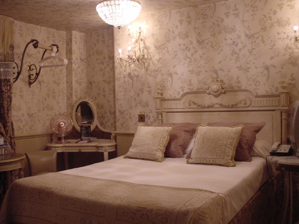 Pavilion 3* London