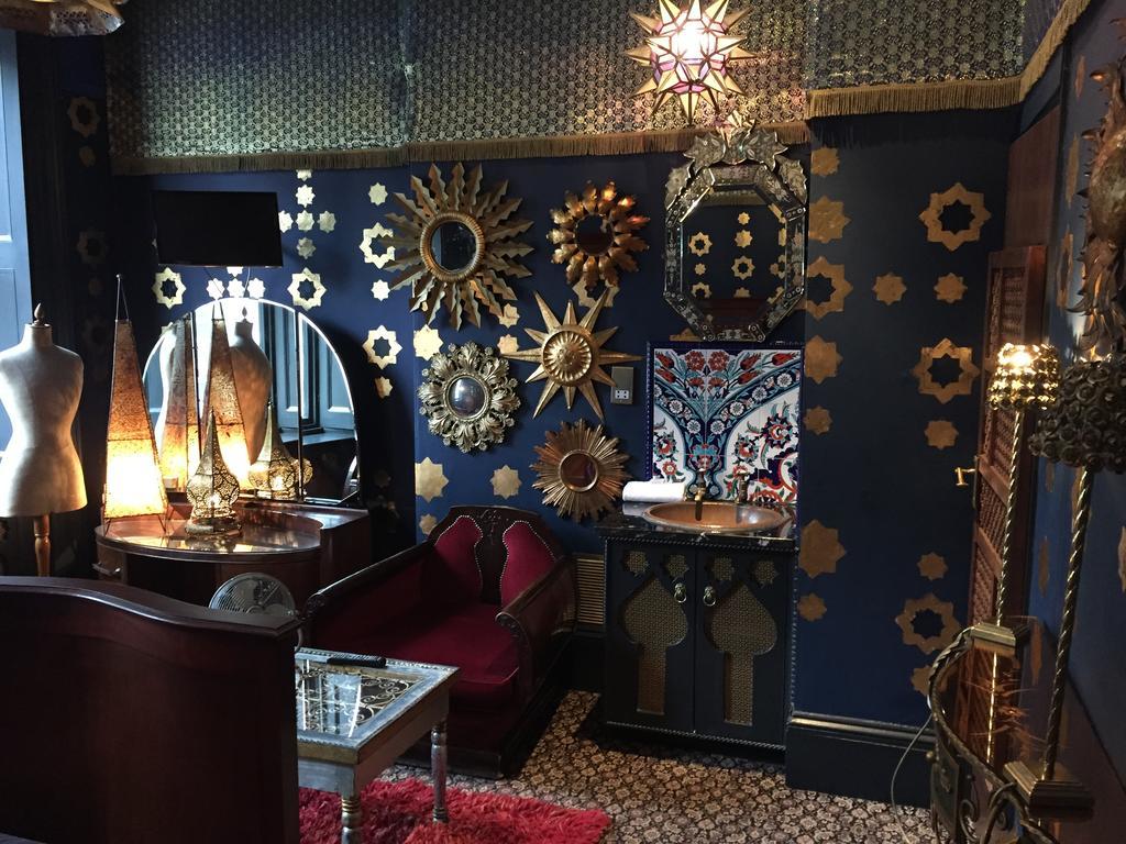 Pavilion Hotel 3*