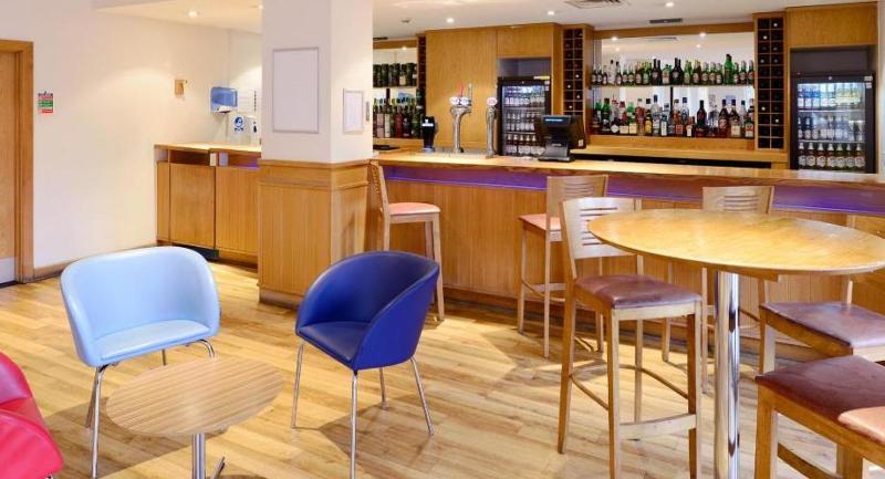 Hotell Travelodge Farringdon 3*