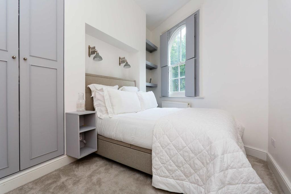 Veeve - Essex Road Flat London