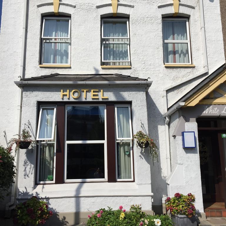 White Guest house 3*