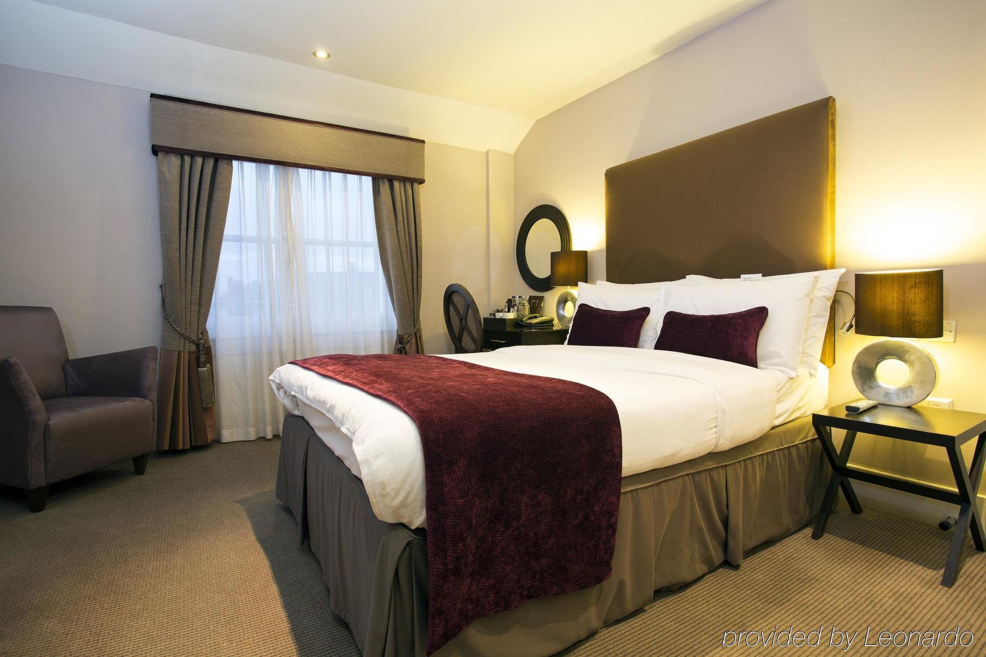 Montagu Place Hotel 4*