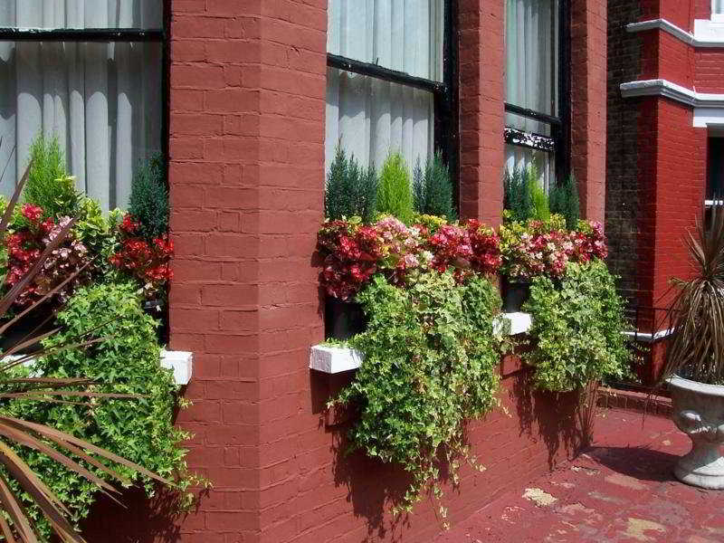 Bed & Breakfast Queens London