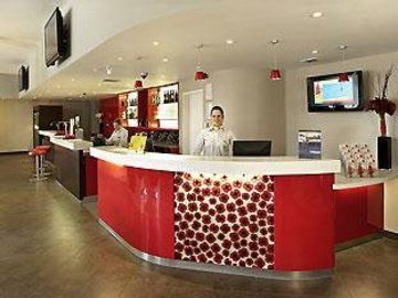 Ibis Stratford Hotell 3*