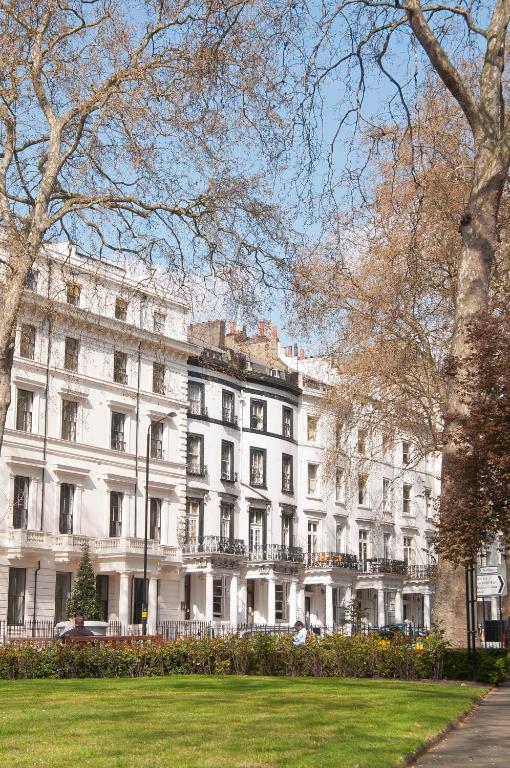 Lancaster Court Hotel London