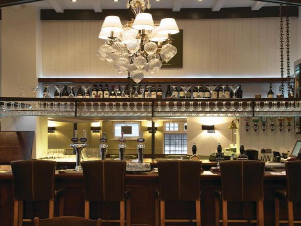 Fox And Grapes Inn London