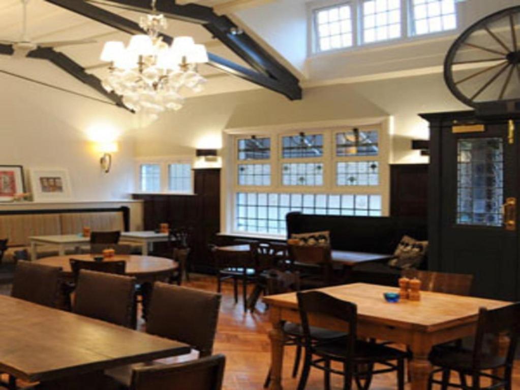 Inn Fox And Grapes 3*