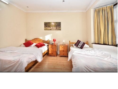 Gasthof Vallance Road House London