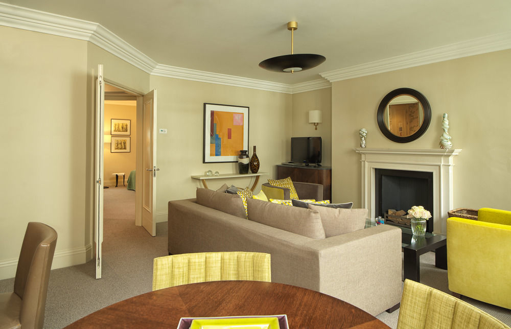 Brown's Hotel, A Rocco Londres