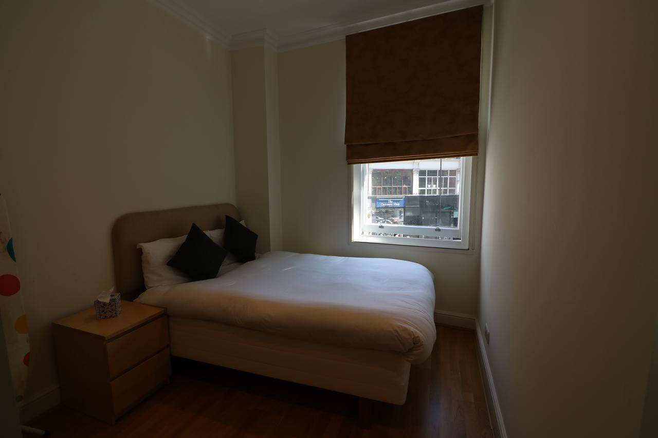 Hyde Park Square Apartment