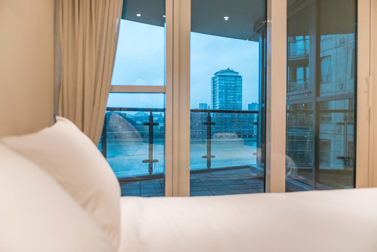 Stunning Flat Overlooking The Thames Apartment