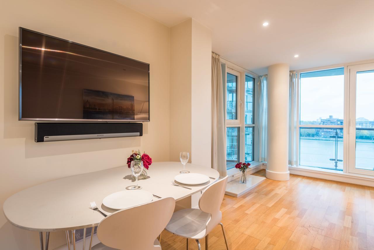 Stunning Flat Overlooking The Thames Apartment