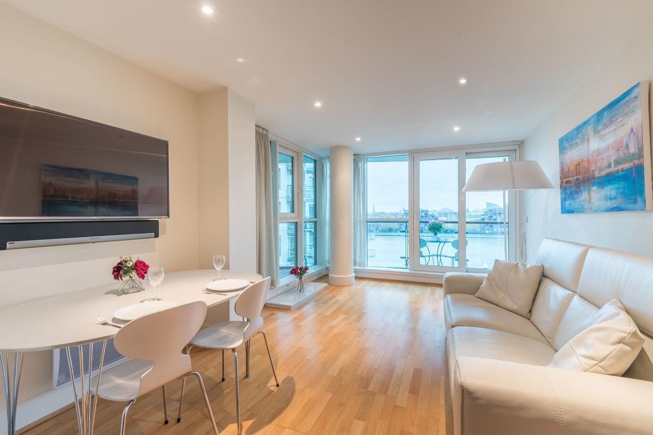 Stunning Flat Overlooking The Thames Apartment *