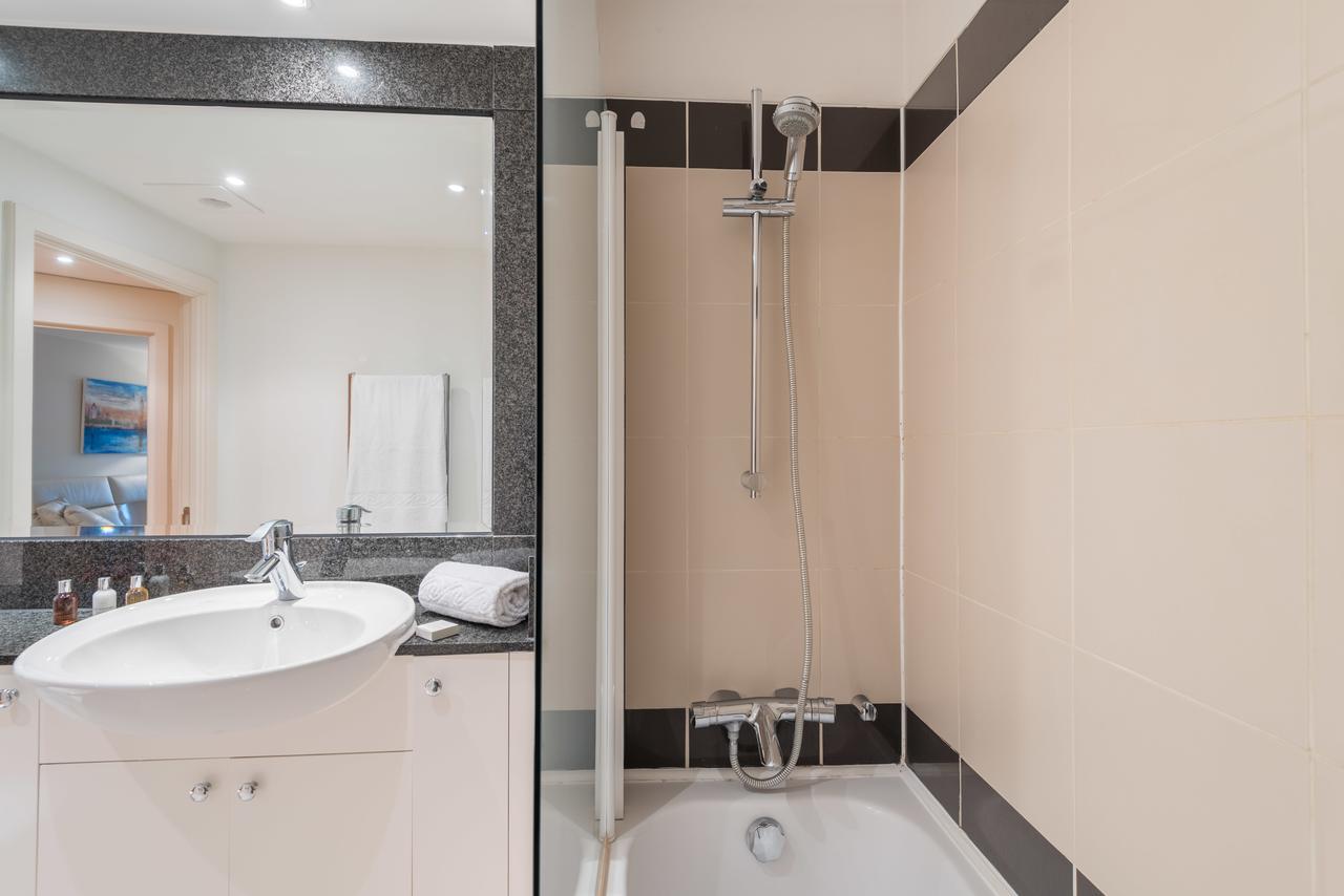 Stunning Flat Overlooking The Thames * London