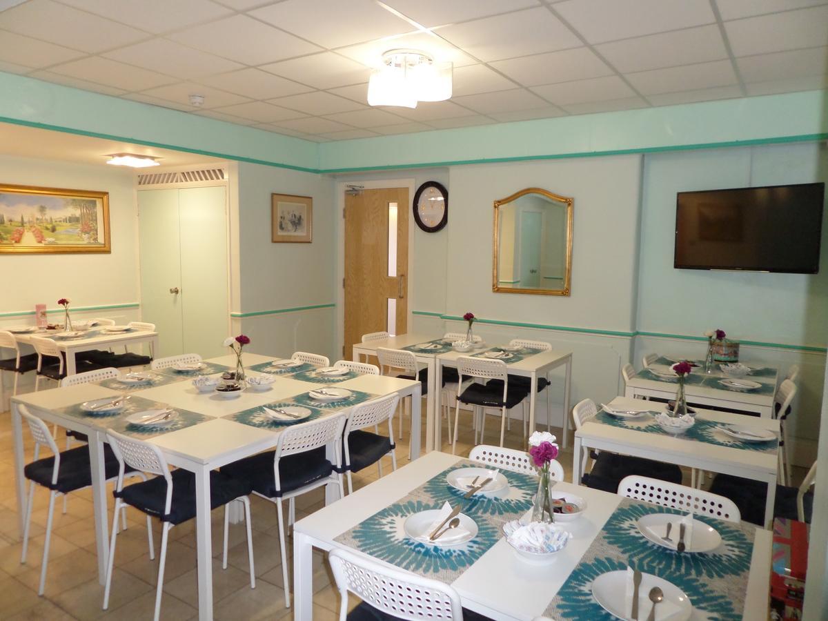 Lancaster Court 3*