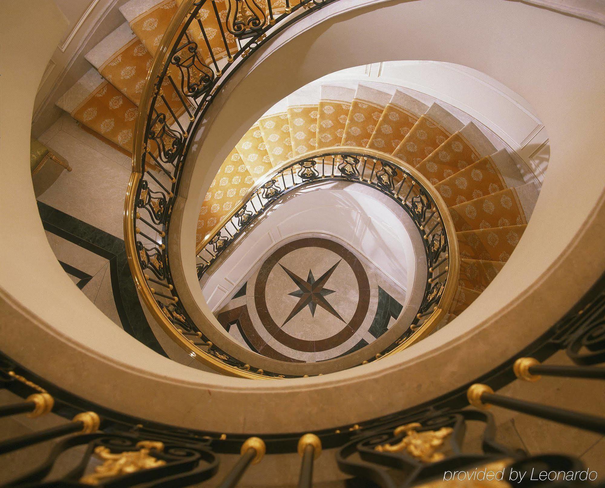 Hotell Bentley 5*