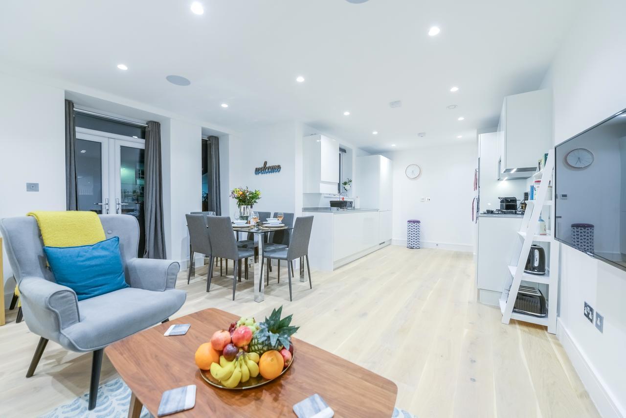 Stunning Ealing Apartment