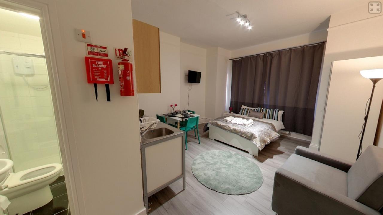 Queen Park Apartment *