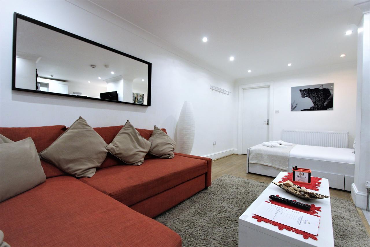 Guest house Leyton