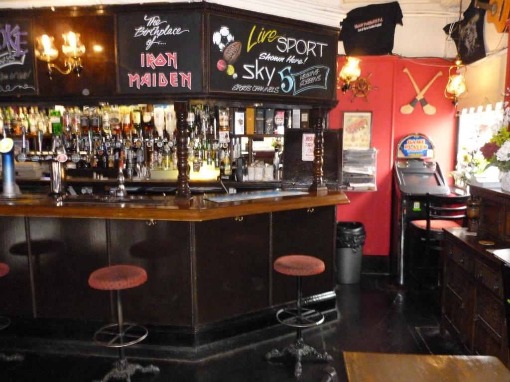 Kro Cart And Horses London