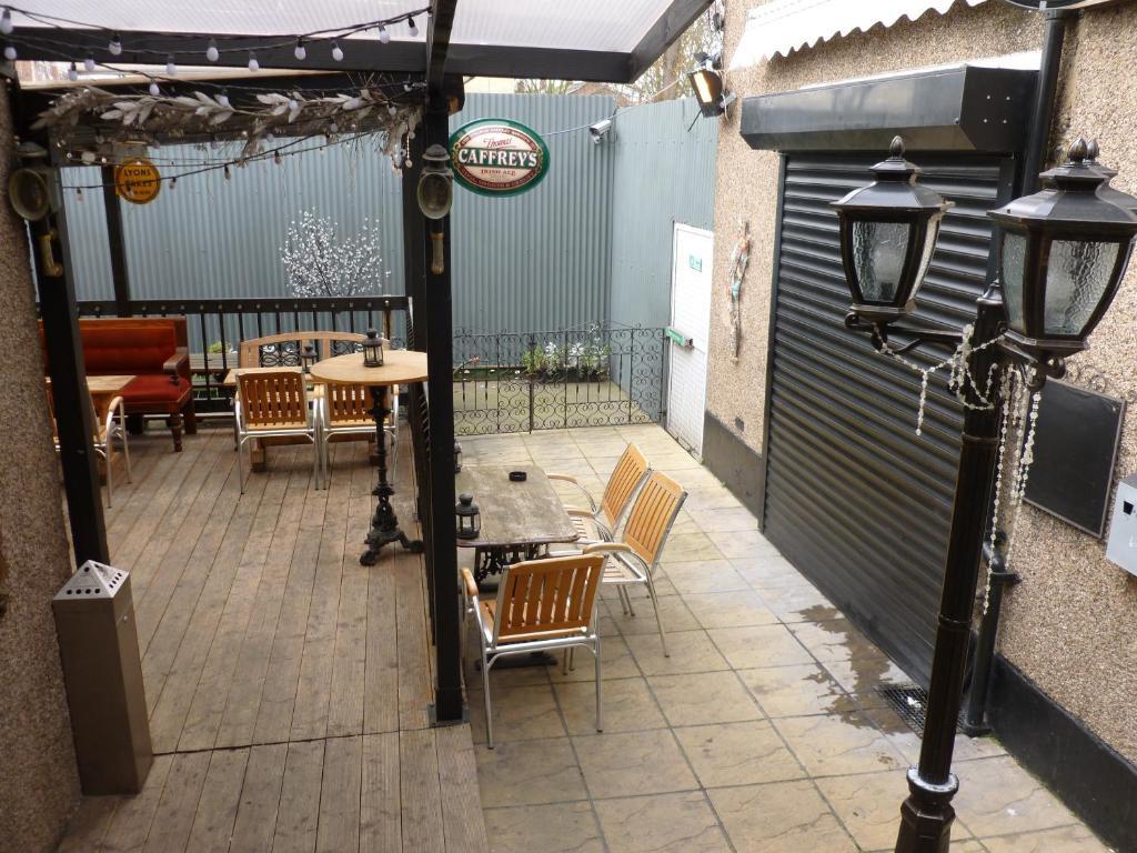 Cart And Horses Kro