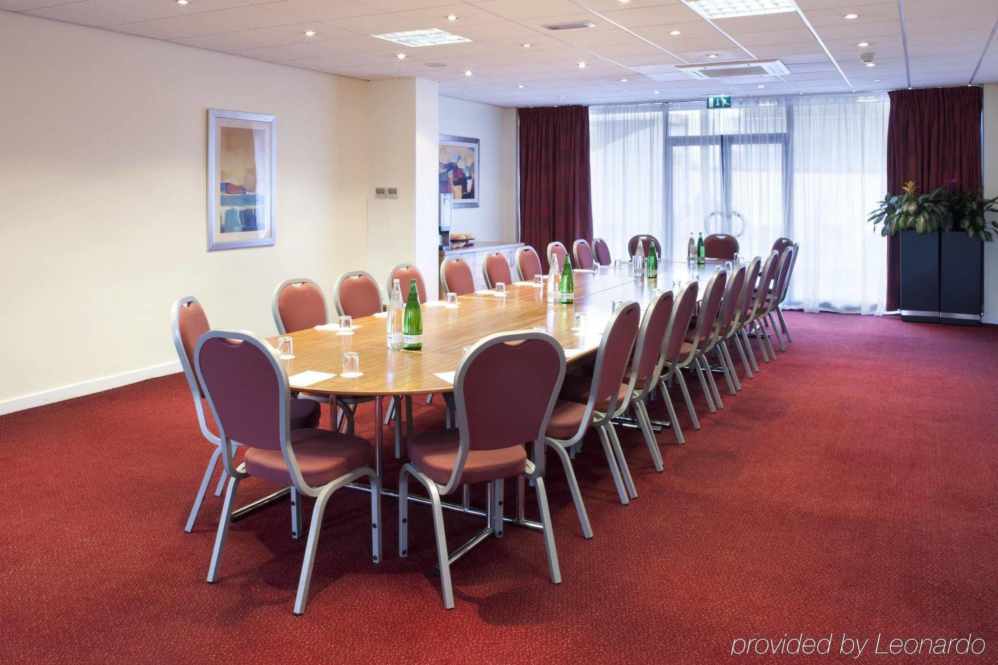 Express Park Royal By Ihg Hotel Londra