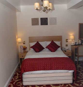 Western Ilford 3* London