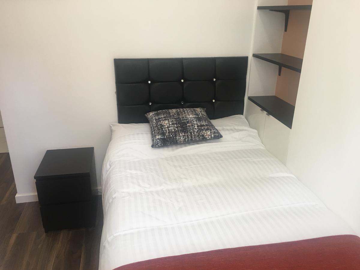 W12 & Hotell