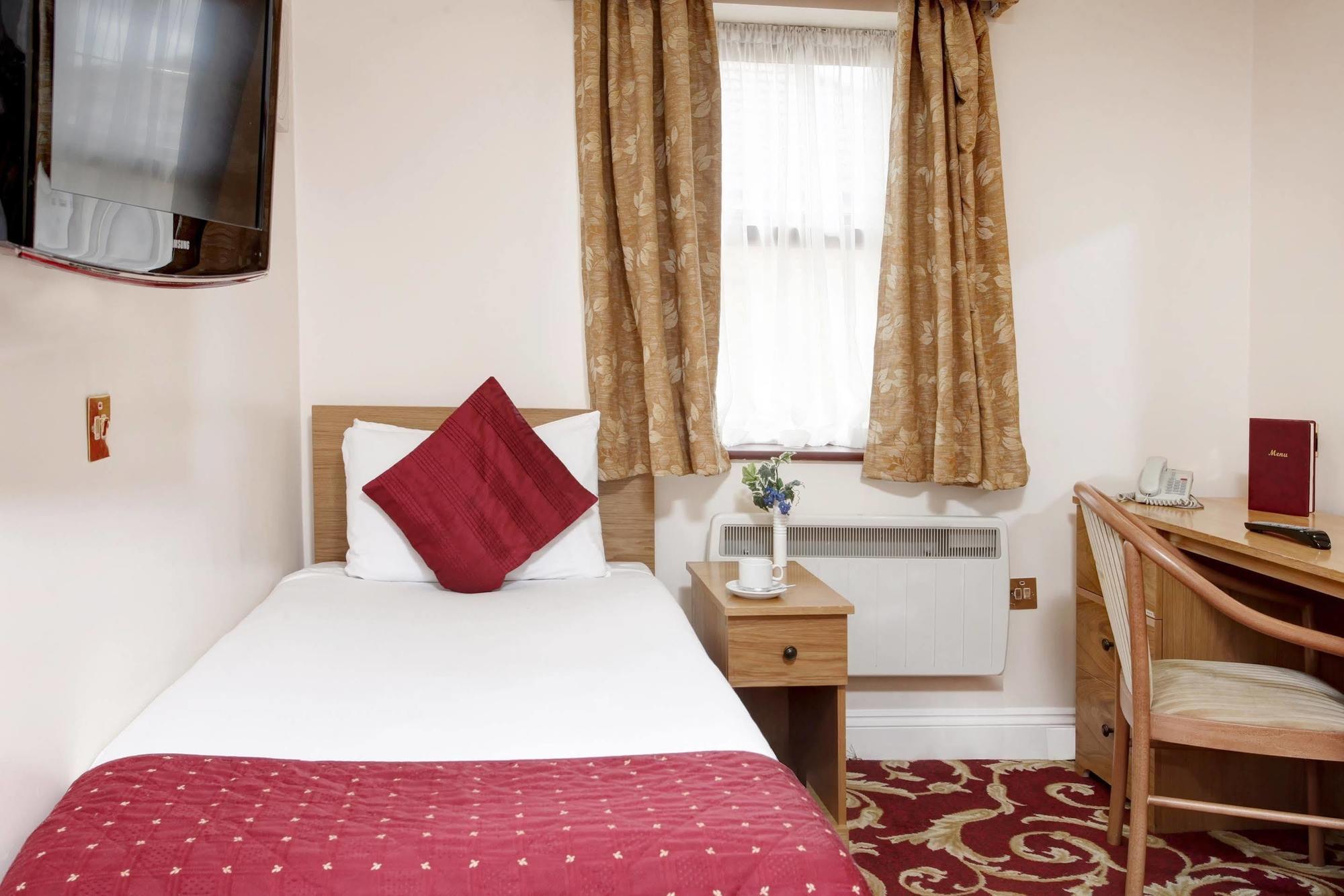 Western Ilford 3*